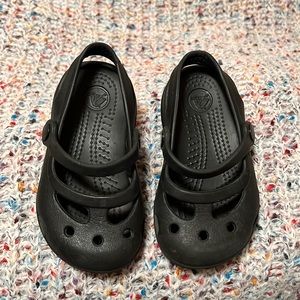 Toddler crocs